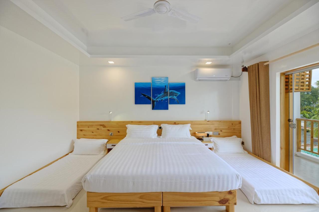 Luau Inn, Maldives 3*