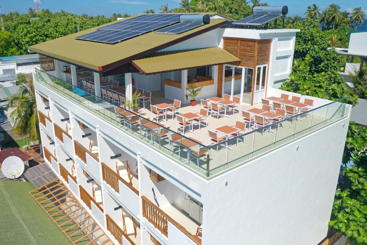 Luau Inn, Maldives 3*