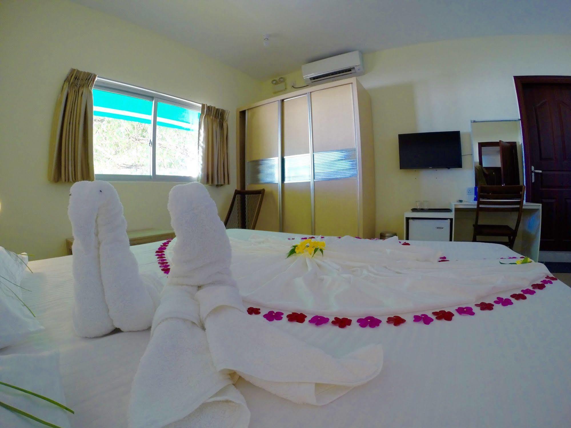 Luau Inn, Maldives Gasthof 3*
